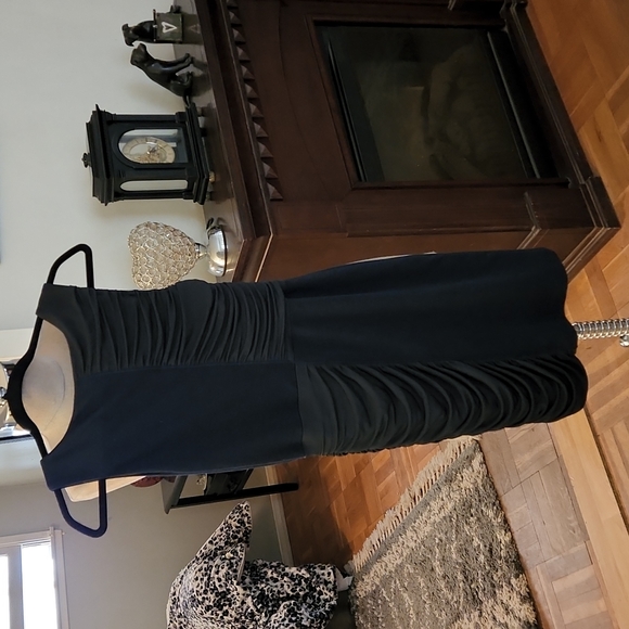 NWOT BCBGMAXAZRIA Dress - Picture 4 of 8